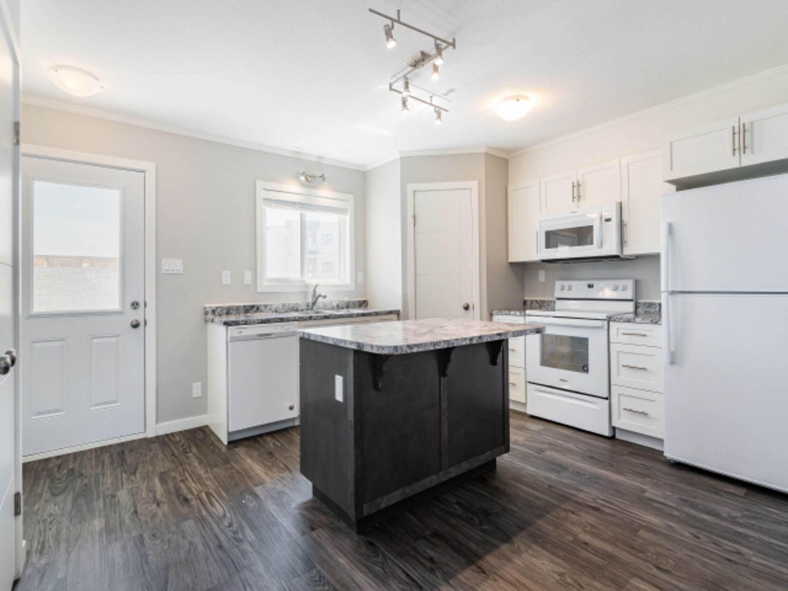 Willowview Heights - Photo 2